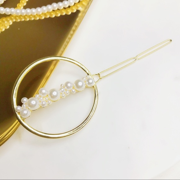New Pearl Circle Hair Pin - Picture 3 of 5